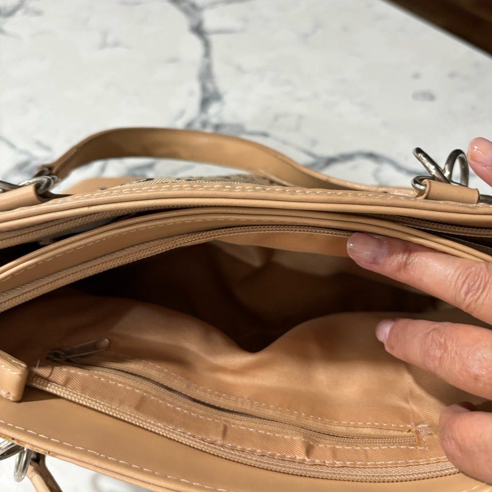 Purse - Picture 3 of 5